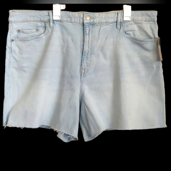 Lauren Ralph Lauren Women's Medium-Wash Denim Shorts with Frayed Hem. Size 22 W - Picture 6 of 15